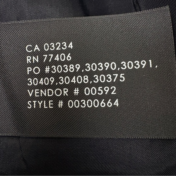 Club Monaco - Wool Blend Black and White Houndstooth Patterned Mini Skirt - Picture 6 of 7